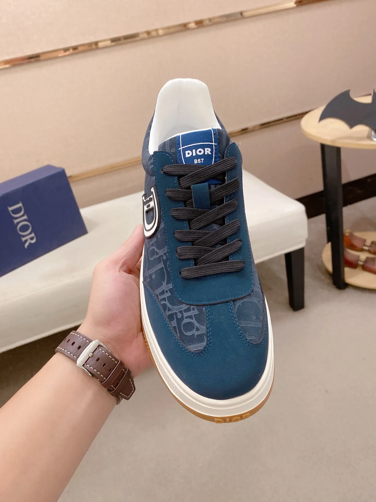 Men's shoes 💰: 400💰 [Dior·Dior] New casual sports style men's shoes, new spring and summer design, perfect workmanship, lace-up lazy style to create wardrobe quality, upper: imported cowhide, sheepskin lining is soft and comfortable, ultra-light TPU wear-resistant outsole, simple, versatile fashion men's shoes, excellent color code number 38--44. (Can be customized for 45 non-refundable)